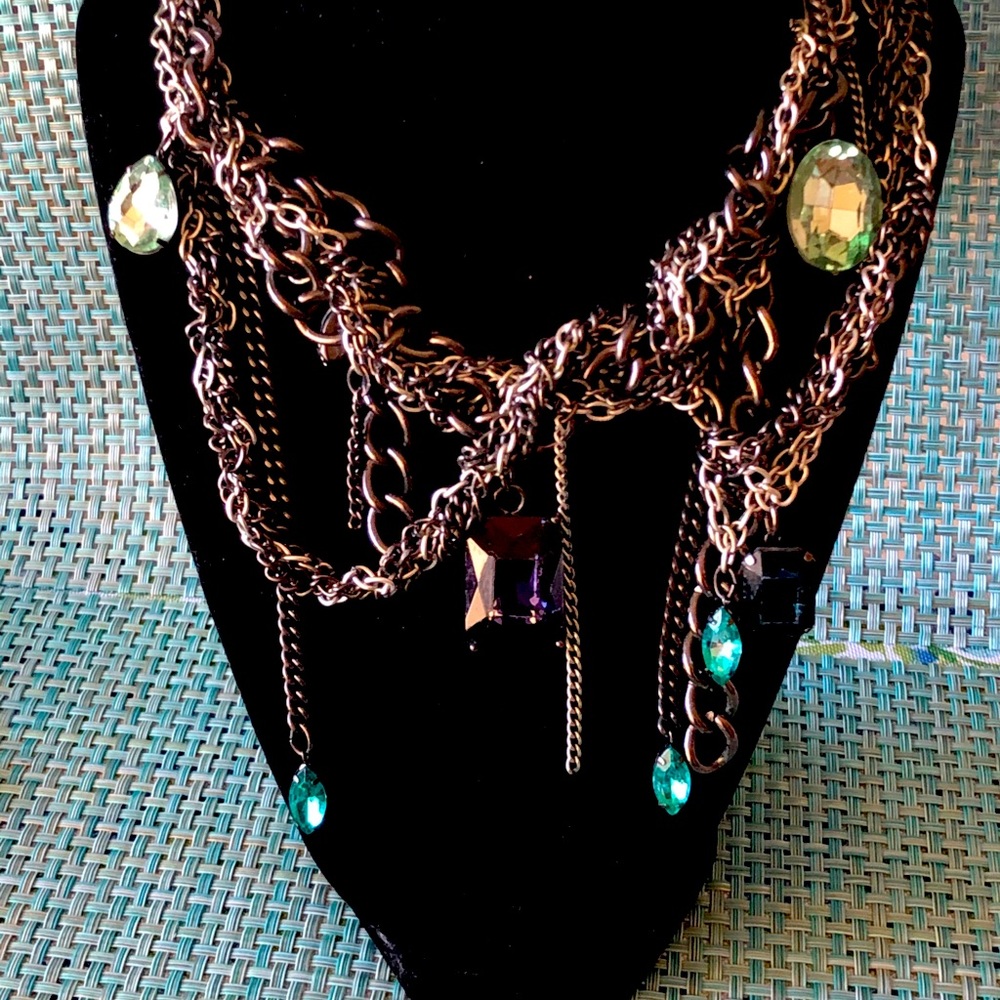 Chunky chain and gem necklace